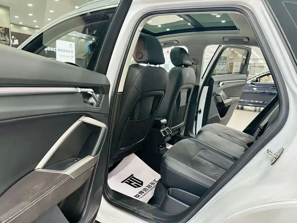 Audi Q3 2022 из CN, фото 9