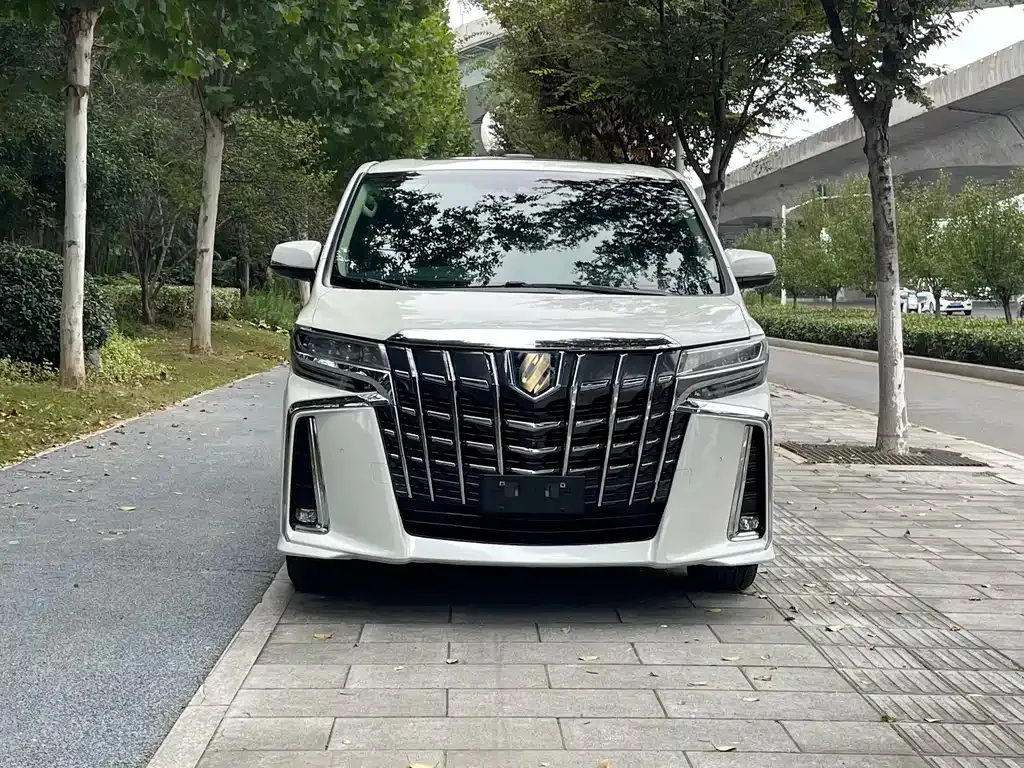 Toyota Vellfire 2022 из CN, фото 4