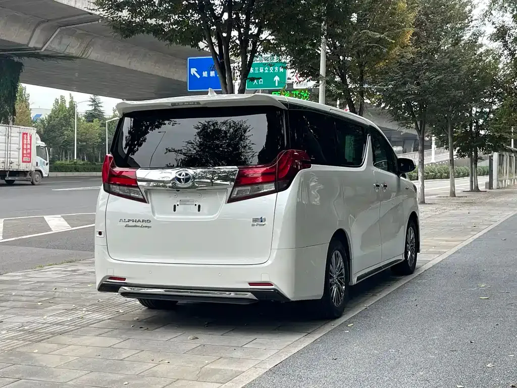 Toyota Vellfire 2022 из CN, фото 8