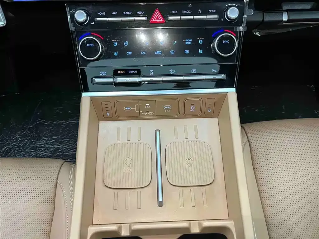 Hyundai Santa Fe 2024 из CN, фото 10