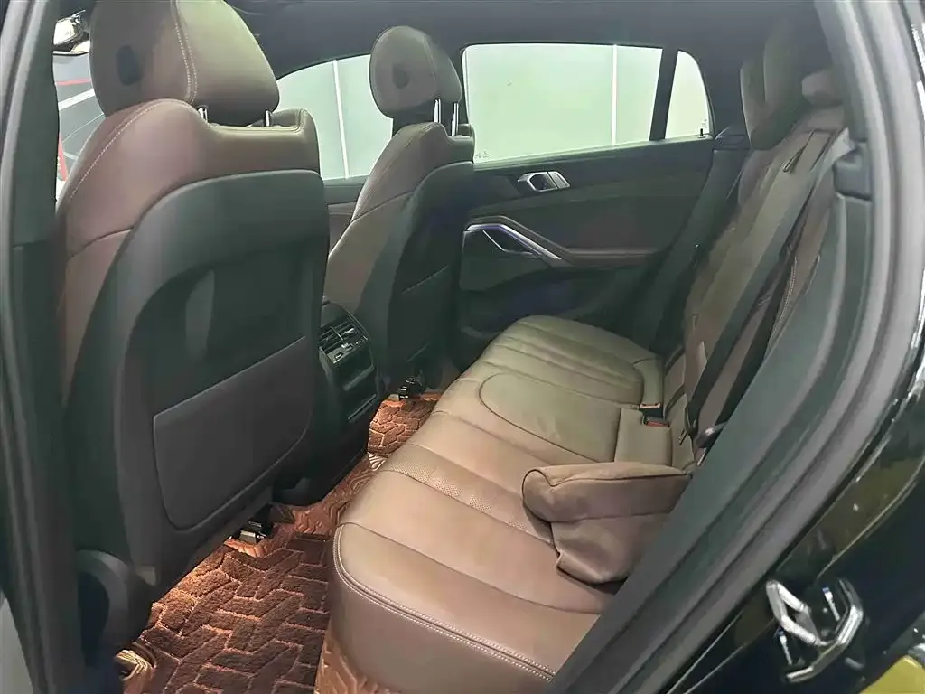 BMW X6 2023 из CN, фото 3