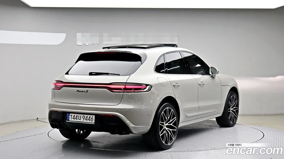 Porsche Macan — фото 8