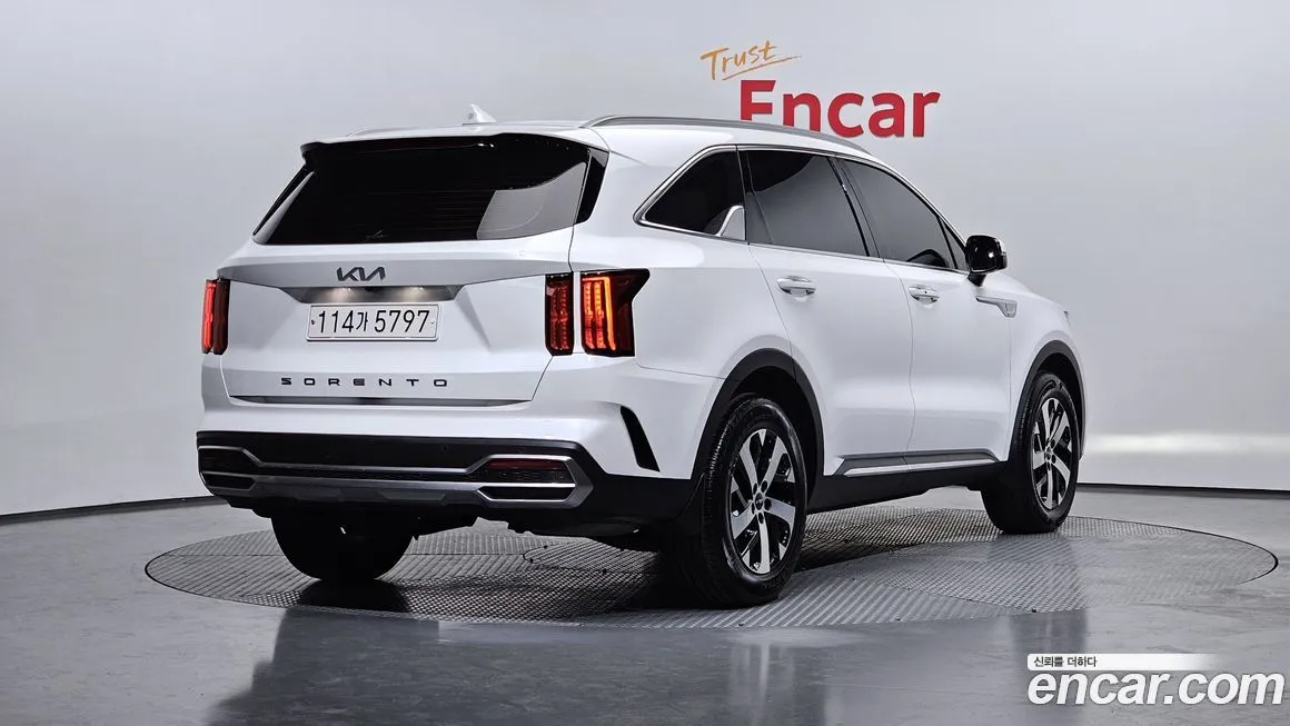 Kia Sorento — фото 8