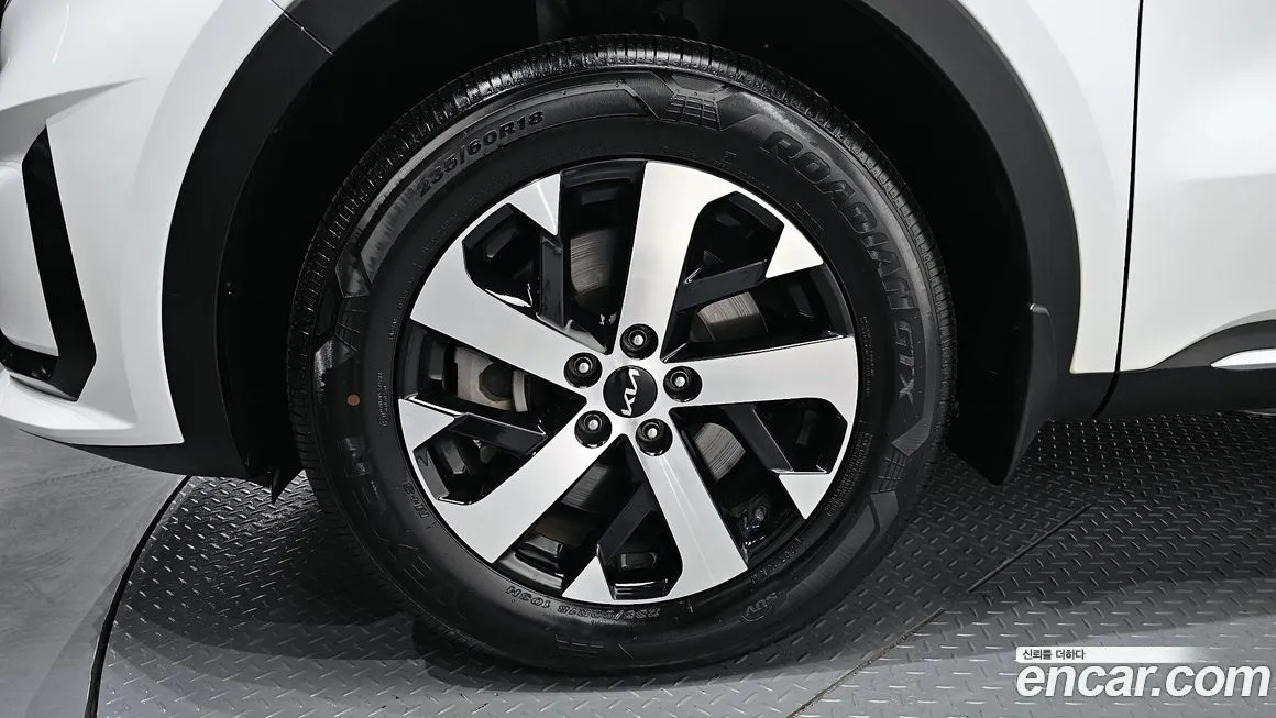 Kia Sorento — фото 7