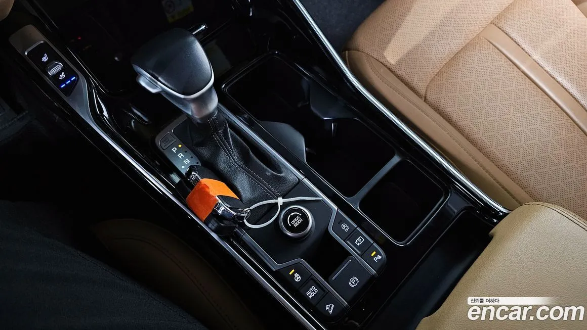 Kia Sorento — фото 9