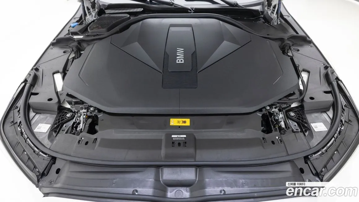 BMW i5 — фото 10