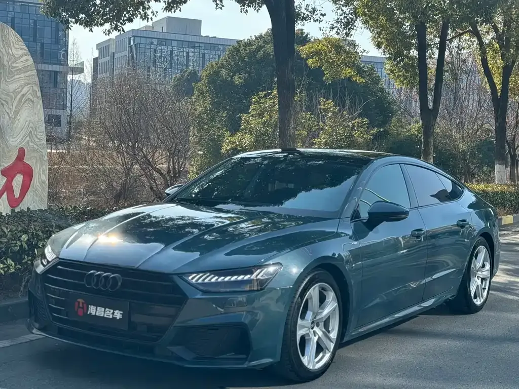 Audi A7 — фото 1