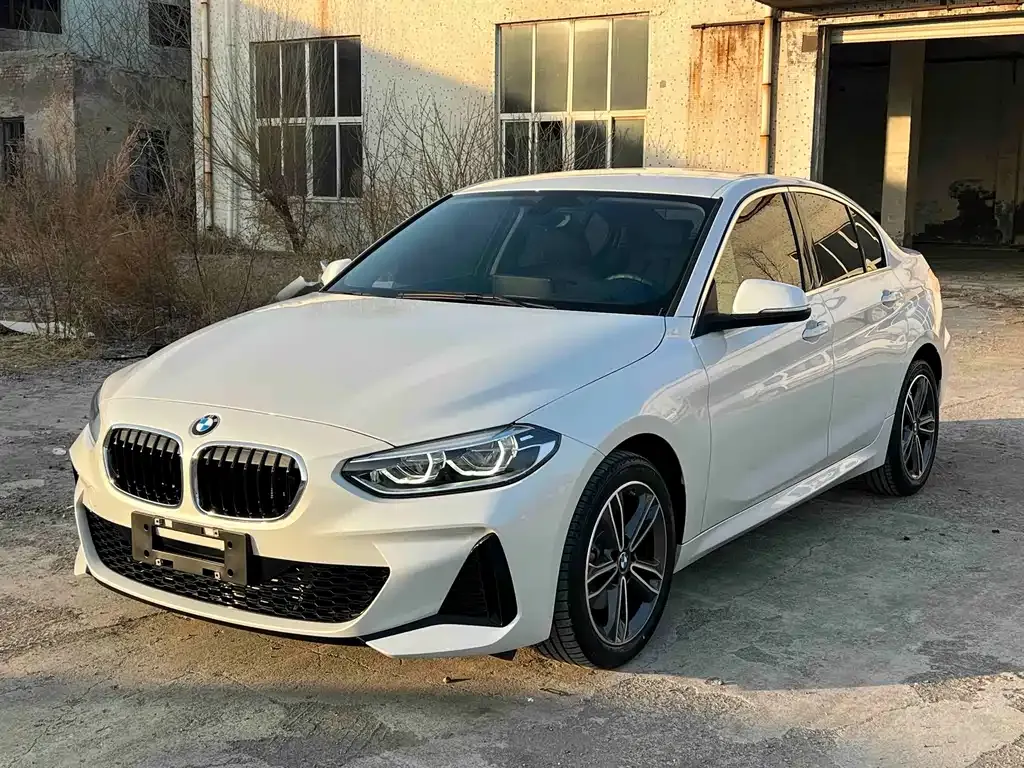 BMW 1 Series — фото 1