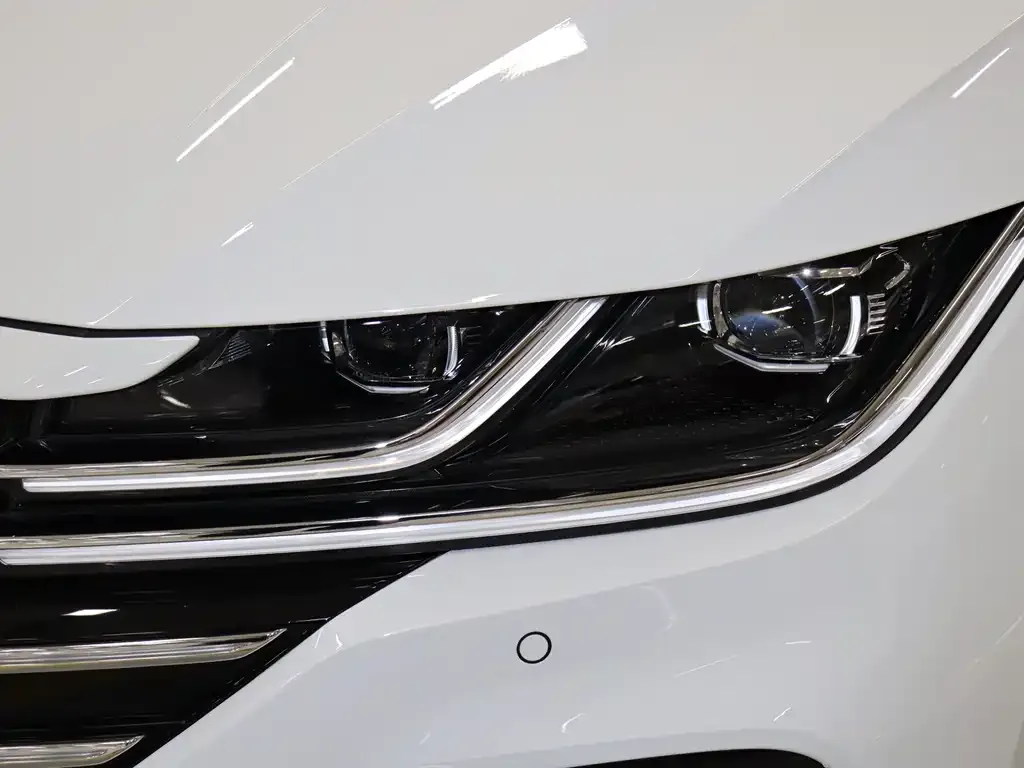 Volkswagen CC 2023 из CN, фото 9