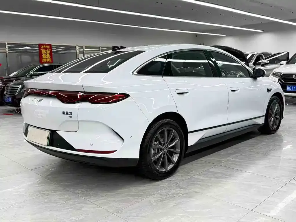 BYD Qin L — фото 5