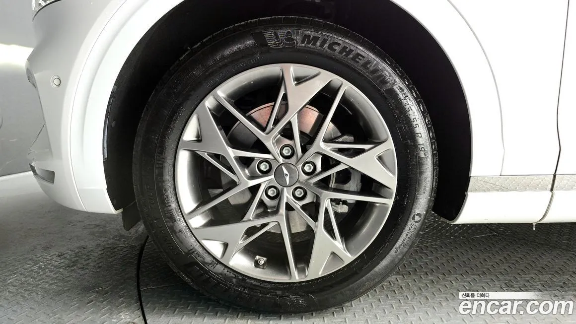 Genesis GV70 — фото 10