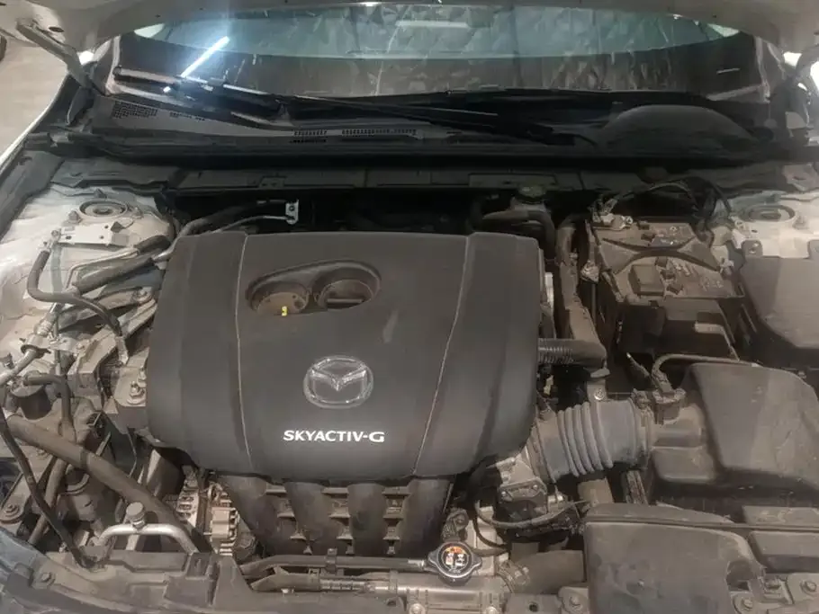 Mazda 3 Axela — фото 10