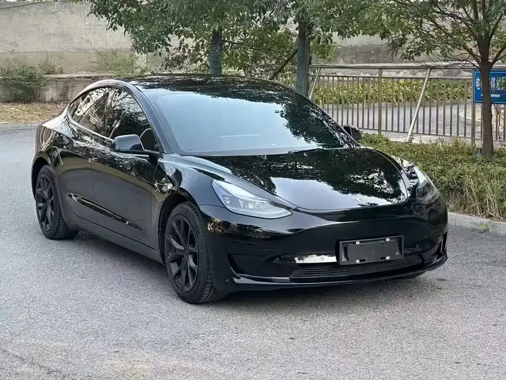 Tesla Model 3 — фото 9