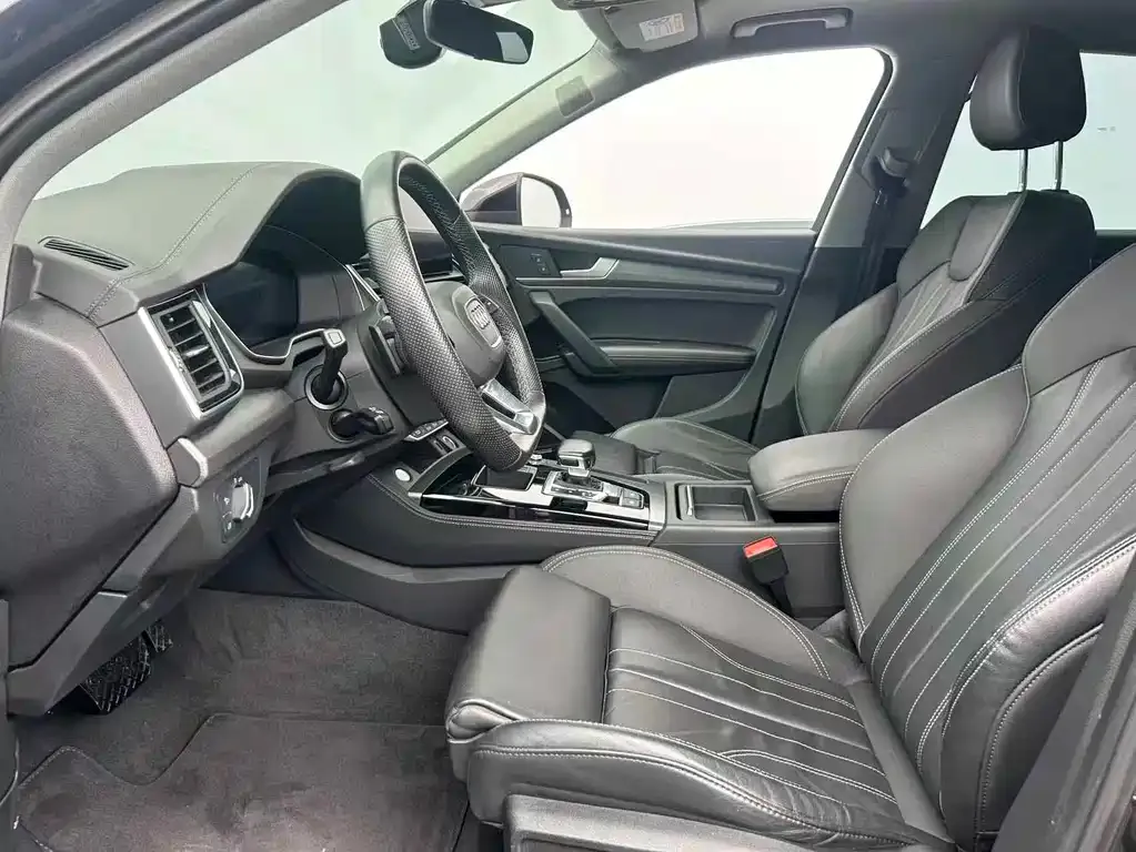 Audi Q5L 2022 из CN, фото 3