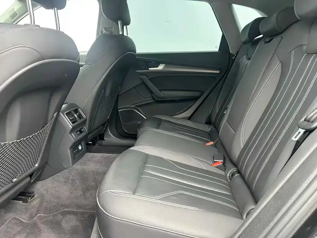 Audi Q5L 2022 из CN, фото 6