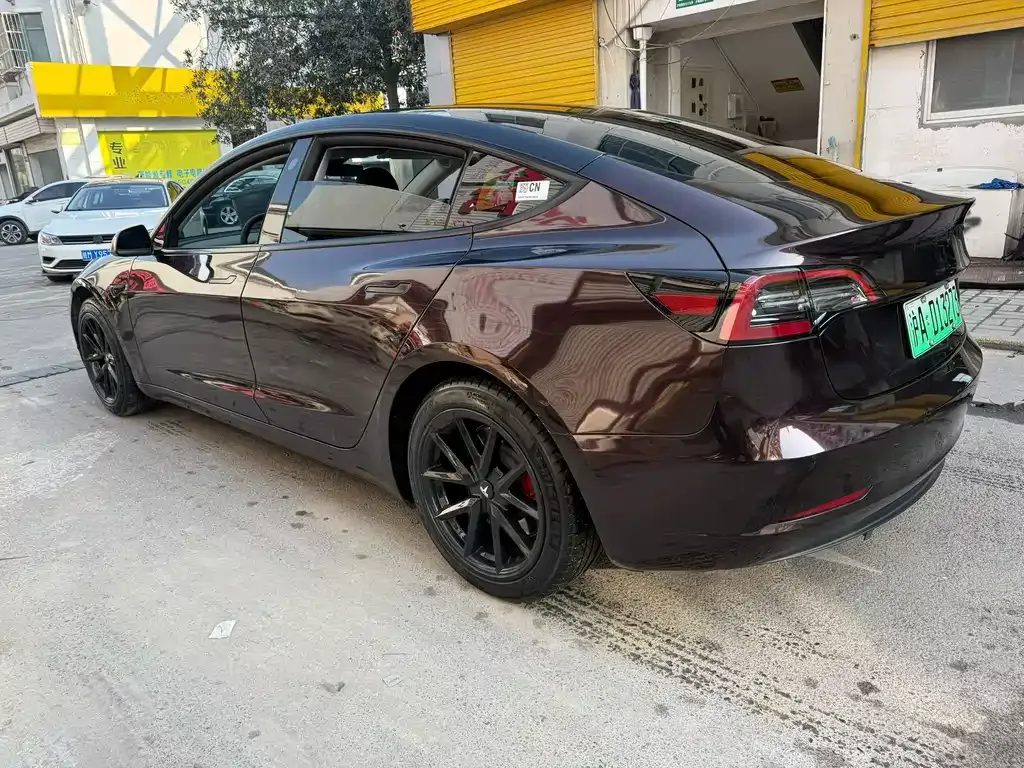Tesla Model 3 — фото 6