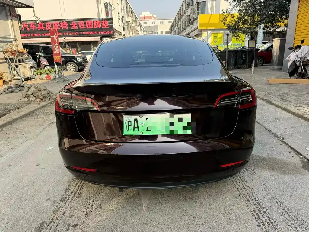 Tesla Model 3 — фото 2