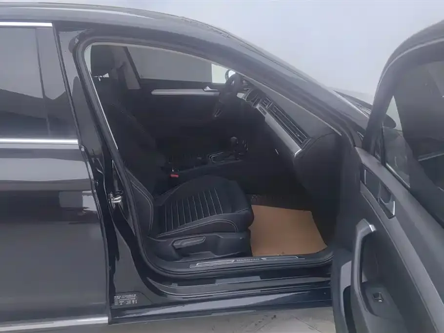 Volkswagen Magotan 2022 из CN, фото 7