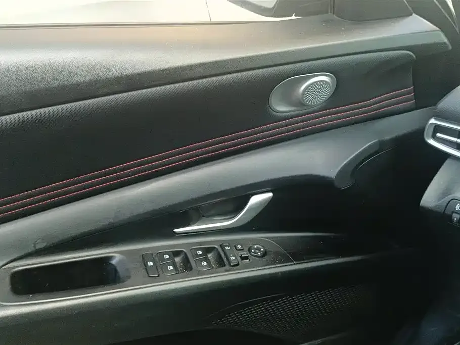 Hyundai Elantra 2022 из CN, фото 8