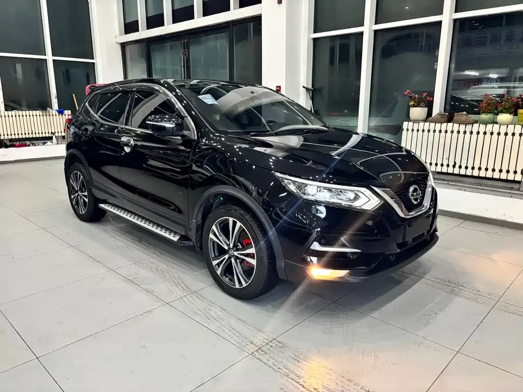 Nissan Qashqai — фото 10