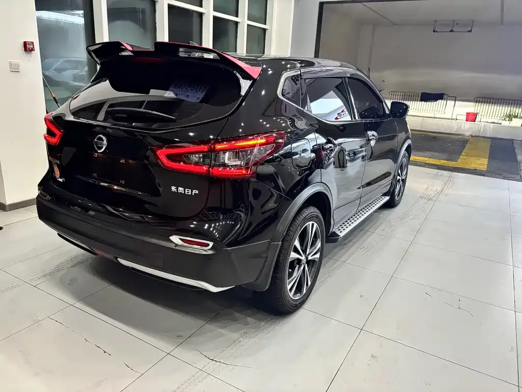 Nissan Qashqai — фото 6