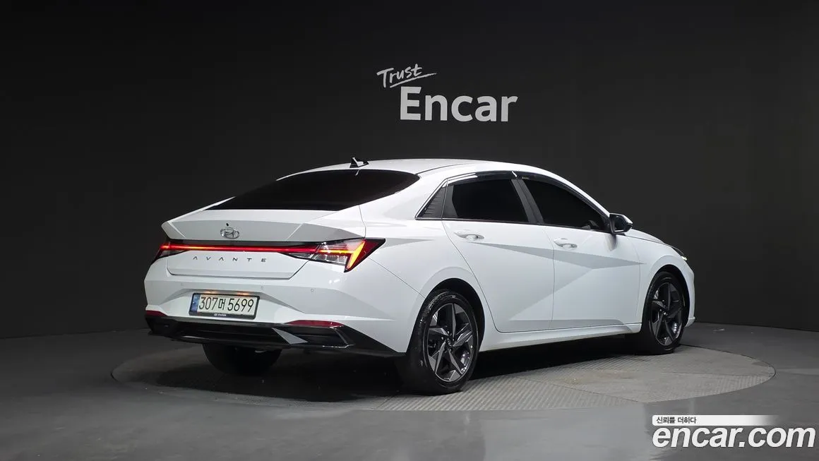 Hyundai AVANTE — фото 4