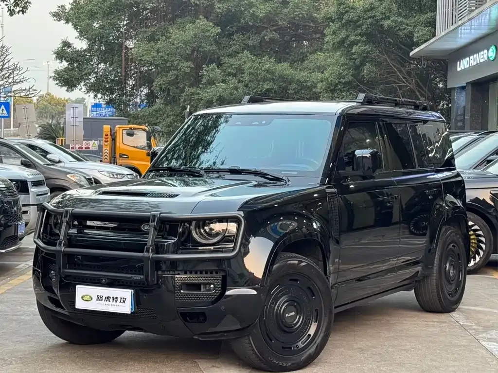 Land Rover Defender — фото 1