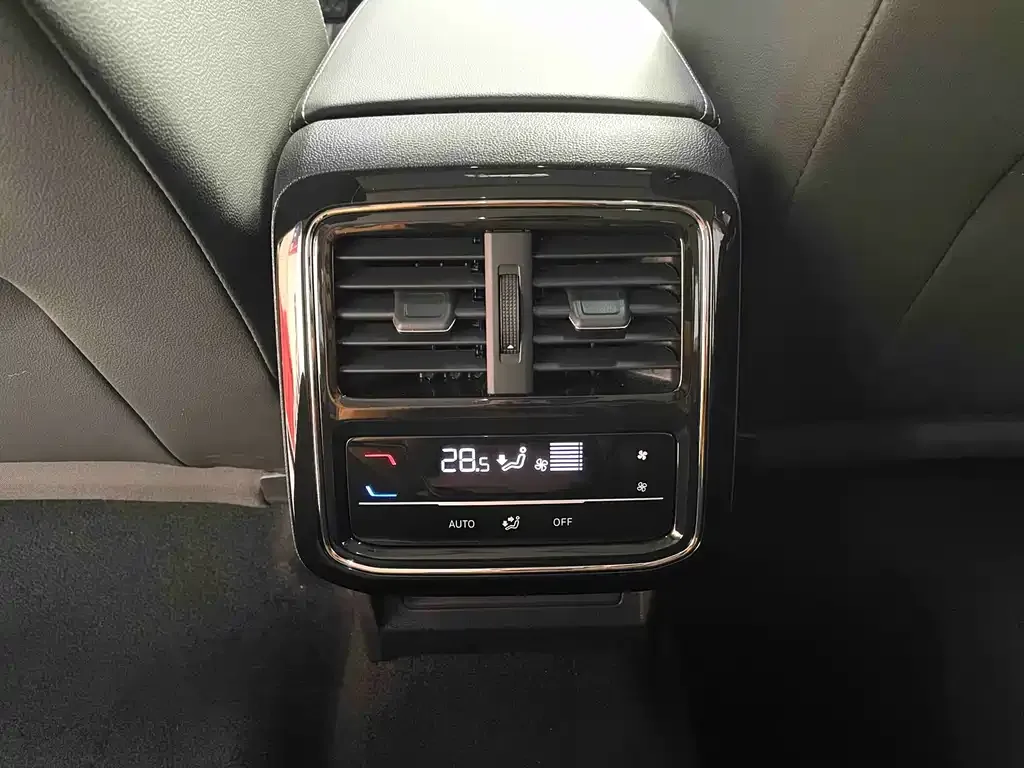 Volkswagen Passat — фото 3