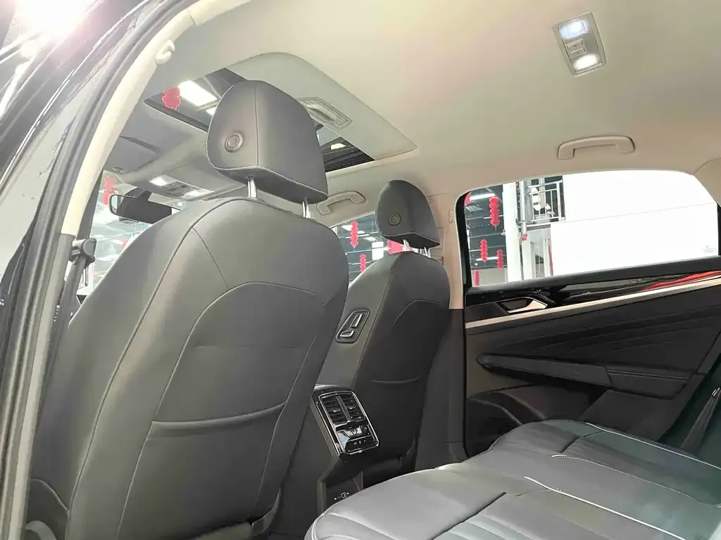 Volkswagen Passat — фото 6
