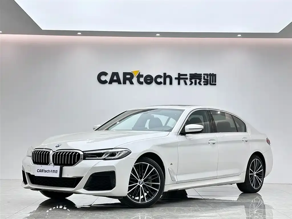 BMW 5 Series — фото 1