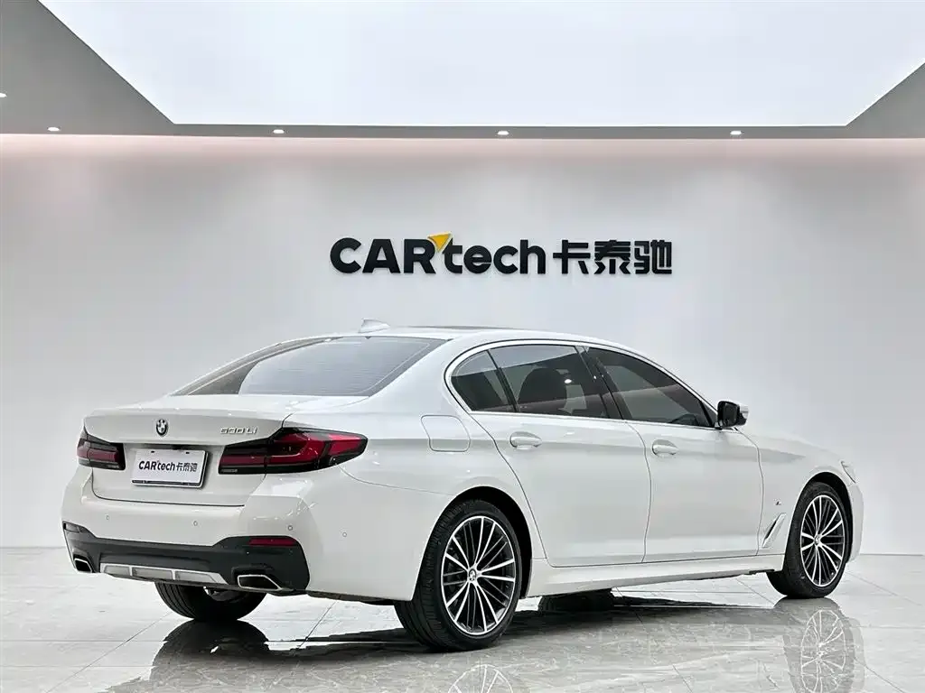 BMW 5 Series — фото 3