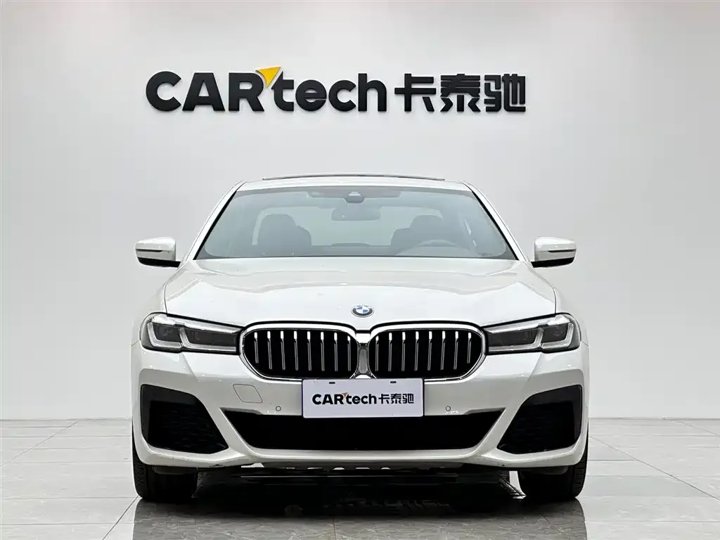 BMW 5 Series — фото 6
