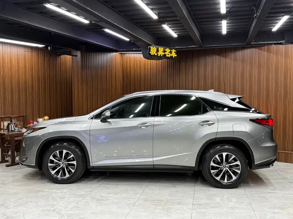 Lexus RX — фото 10