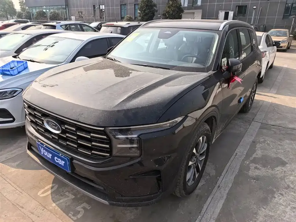 Ford Edge — фото 1