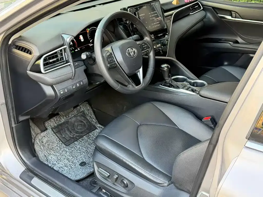 Toyota Camry 2022 из CN, фото 2