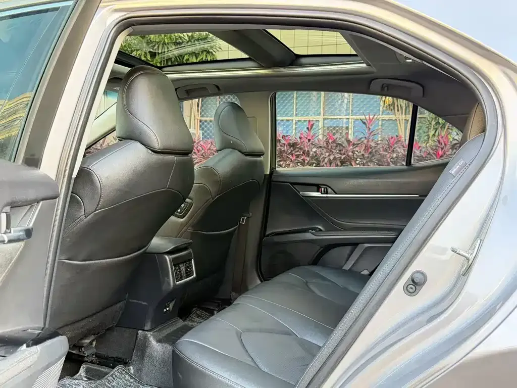 Toyota Camry 2022 из CN, фото 4