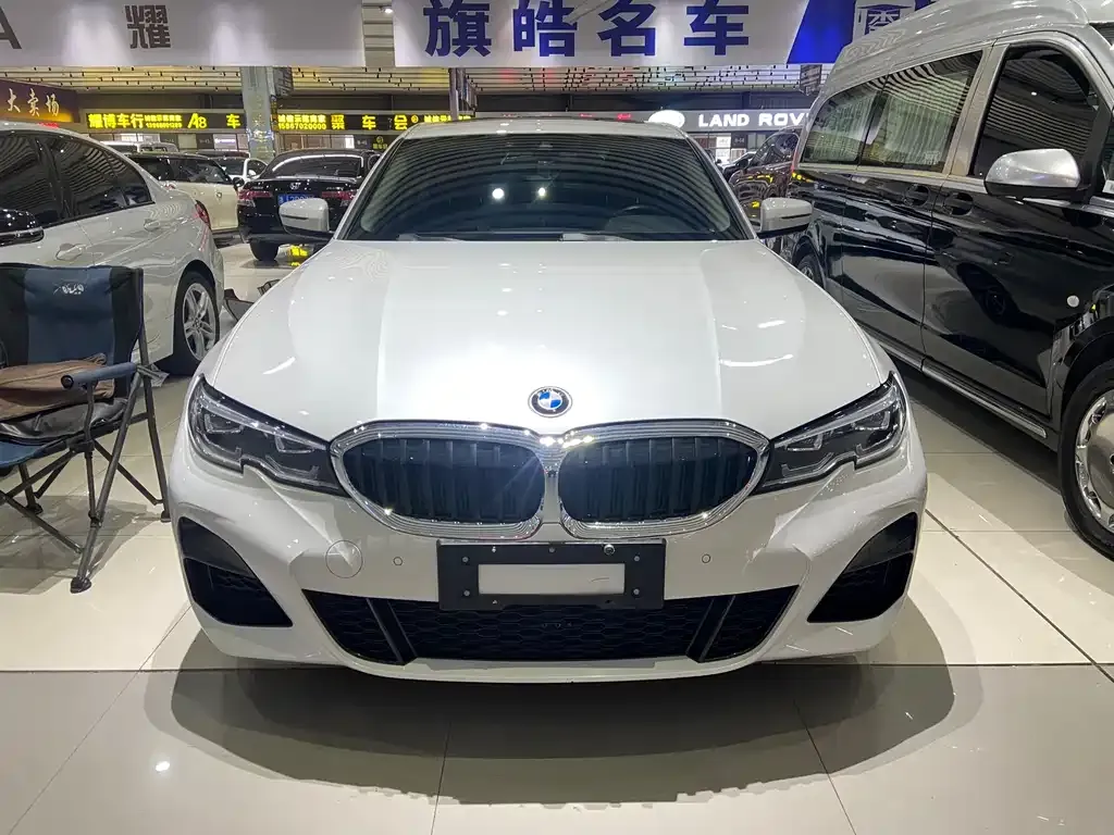 BMW 3 Series 2022 из CN, фото 1