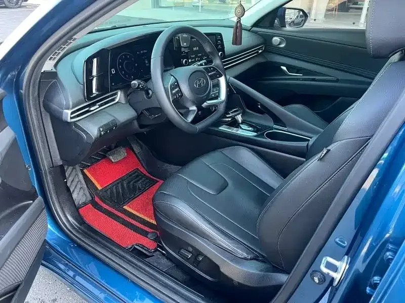Hyundai Elantra 2023 из CN, фото 5
