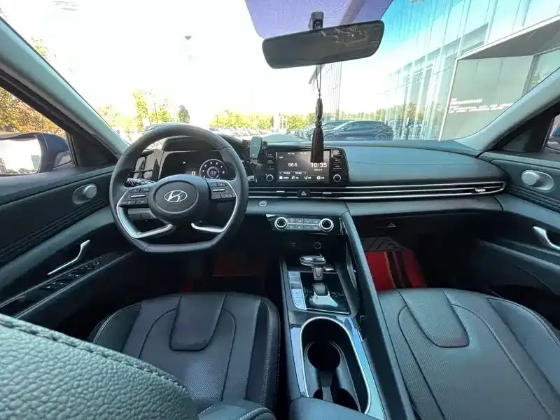 Hyundai Elantra 2023 из CN, фото 7