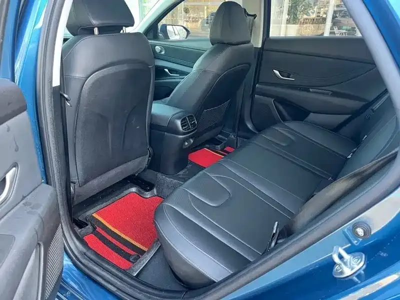 Hyundai Elantra 2023 из CN, фото 4