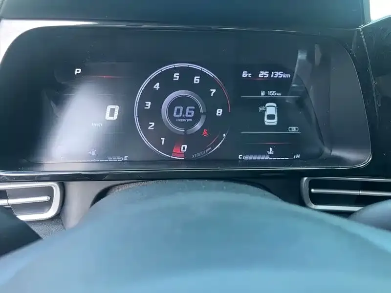 Hyundai Elantra 2023 из CN, фото 2