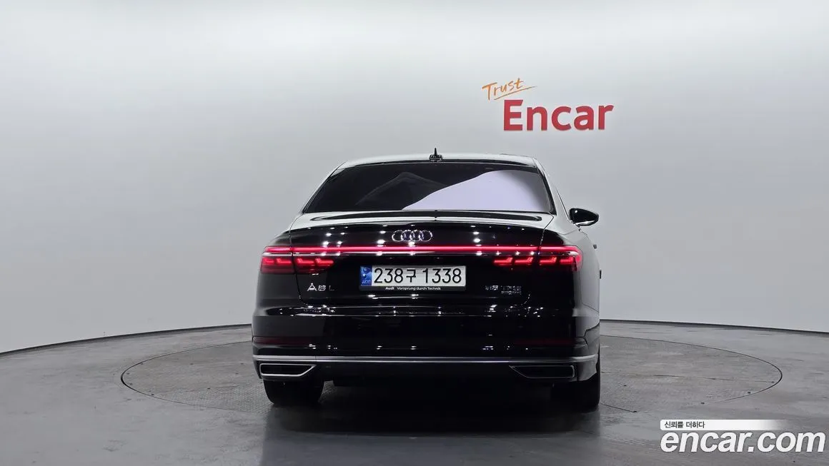 Audi A8 — фото 4