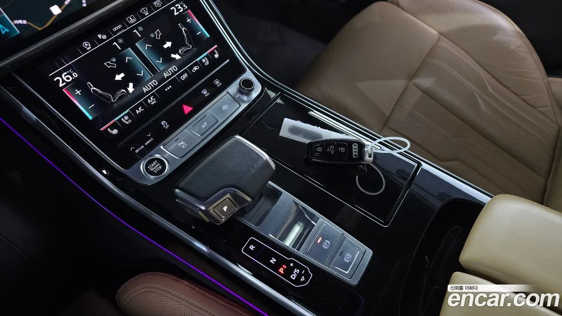 Audi A8 — фото 10