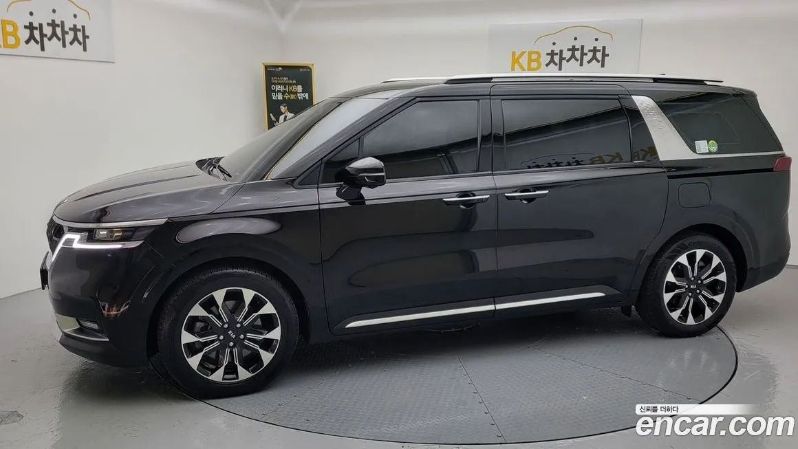 Kia Carnival — фото 10