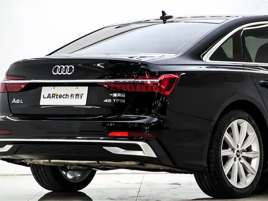 Audi A6L — фото 9