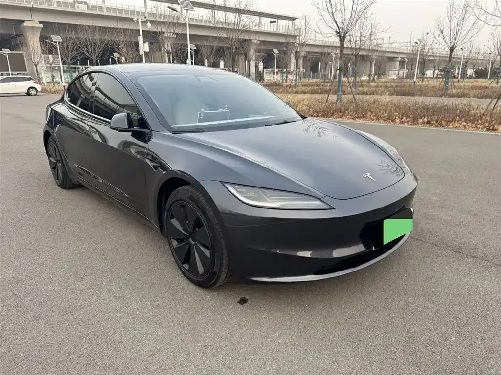 Tesla Model 3 — фото 10