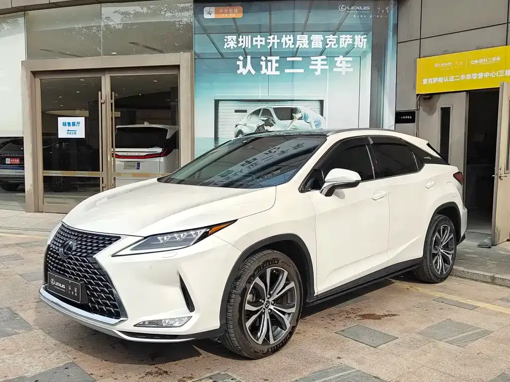 Lexus RX — фото 1