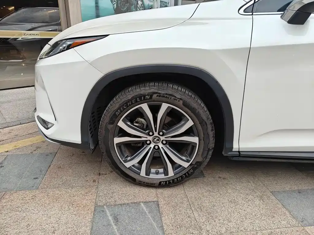 Lexus RX — фото 10