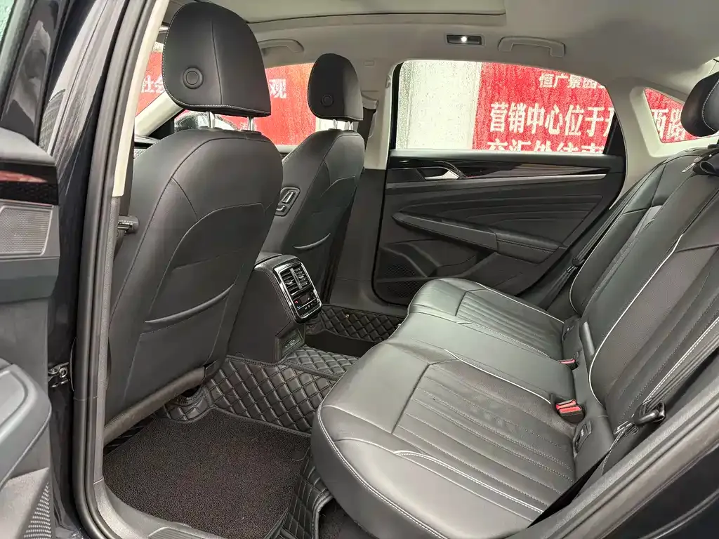 Volkswagen Passat 2022 из CN, фото 5