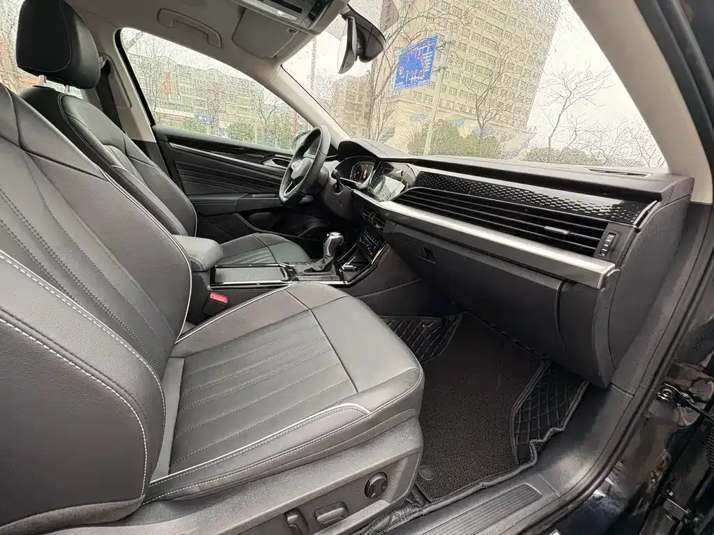 Volkswagen Passat 2022 из CN, фото 8